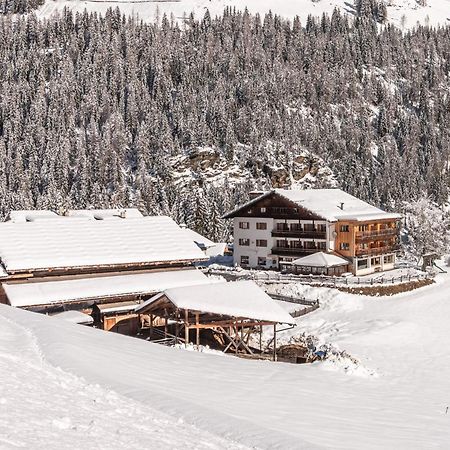 Hotel Ultnerhof Santa Gertrude ภายนอก รูปภาพ