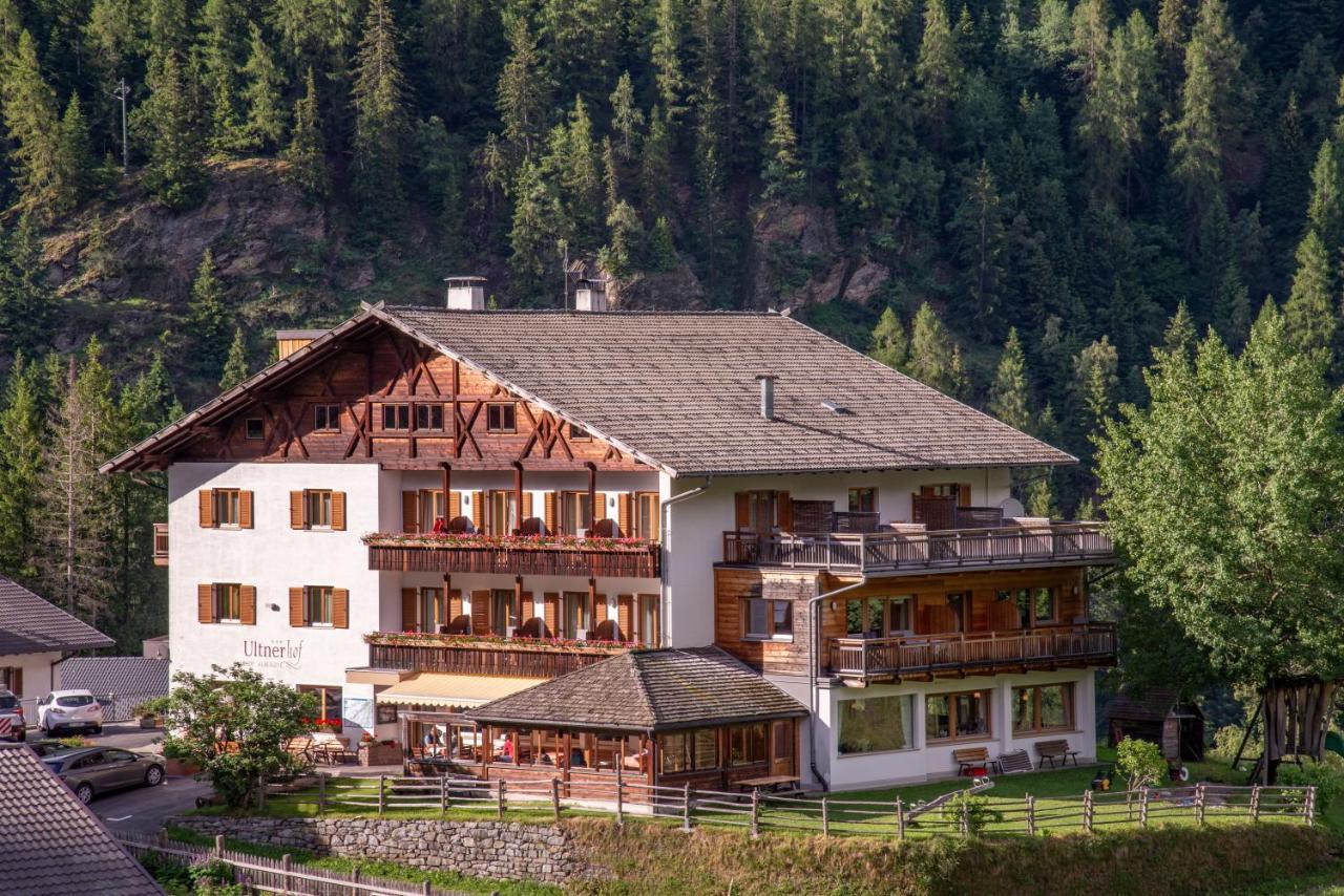 Hotel Ultnerhof Santa Gertrude ภายนอก รูปภาพ