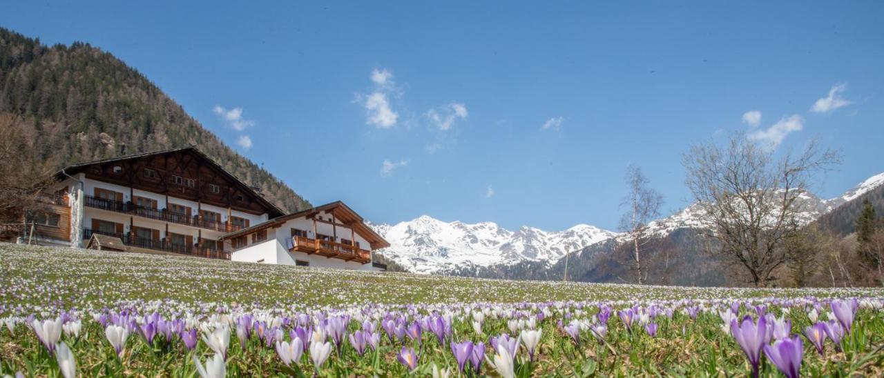 Hotel Ultnerhof Santa Gertrude ภายนอก รูปภาพ