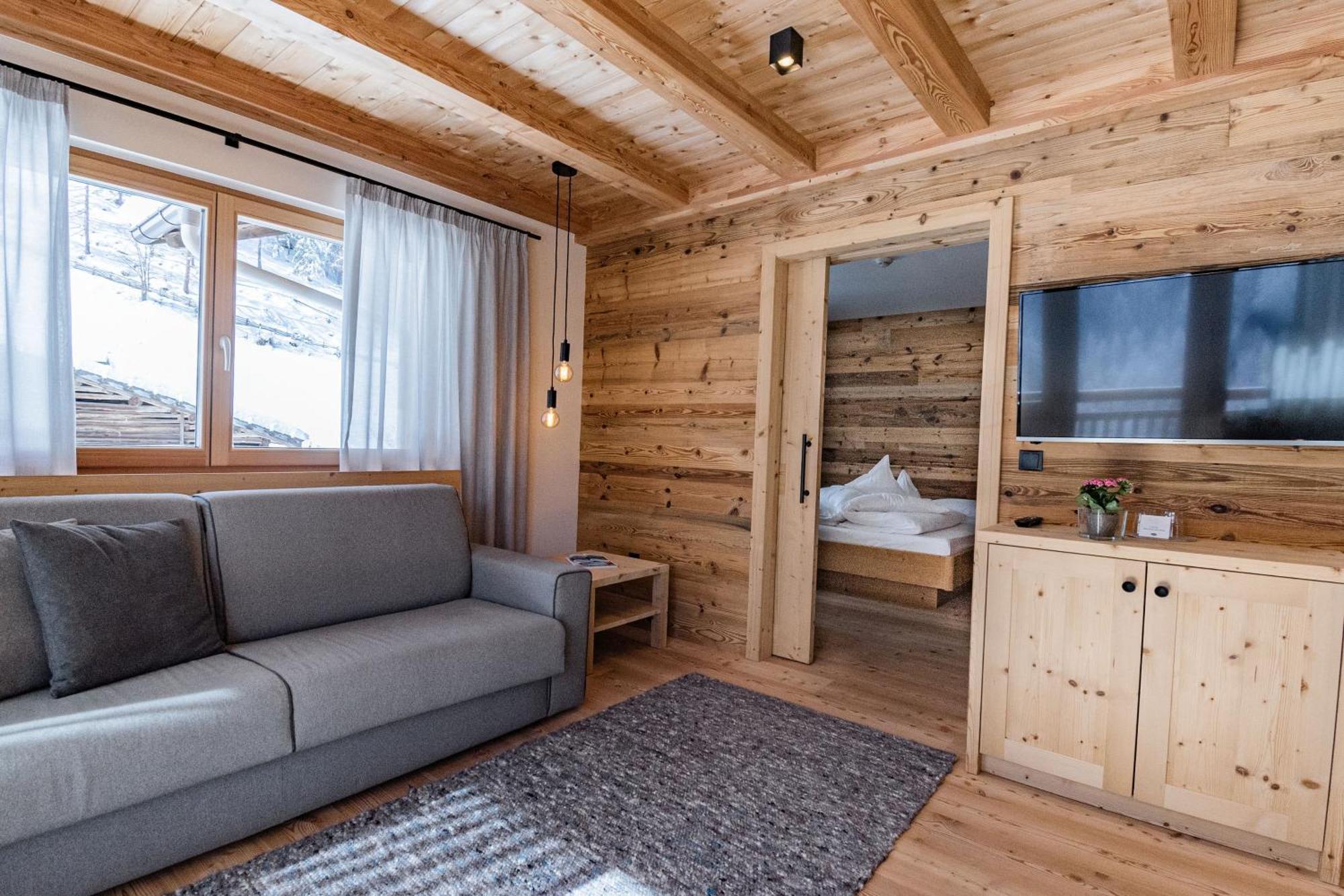 Hotel Ultnerhof Santa Gertrude ภายนอก รูปภาพ