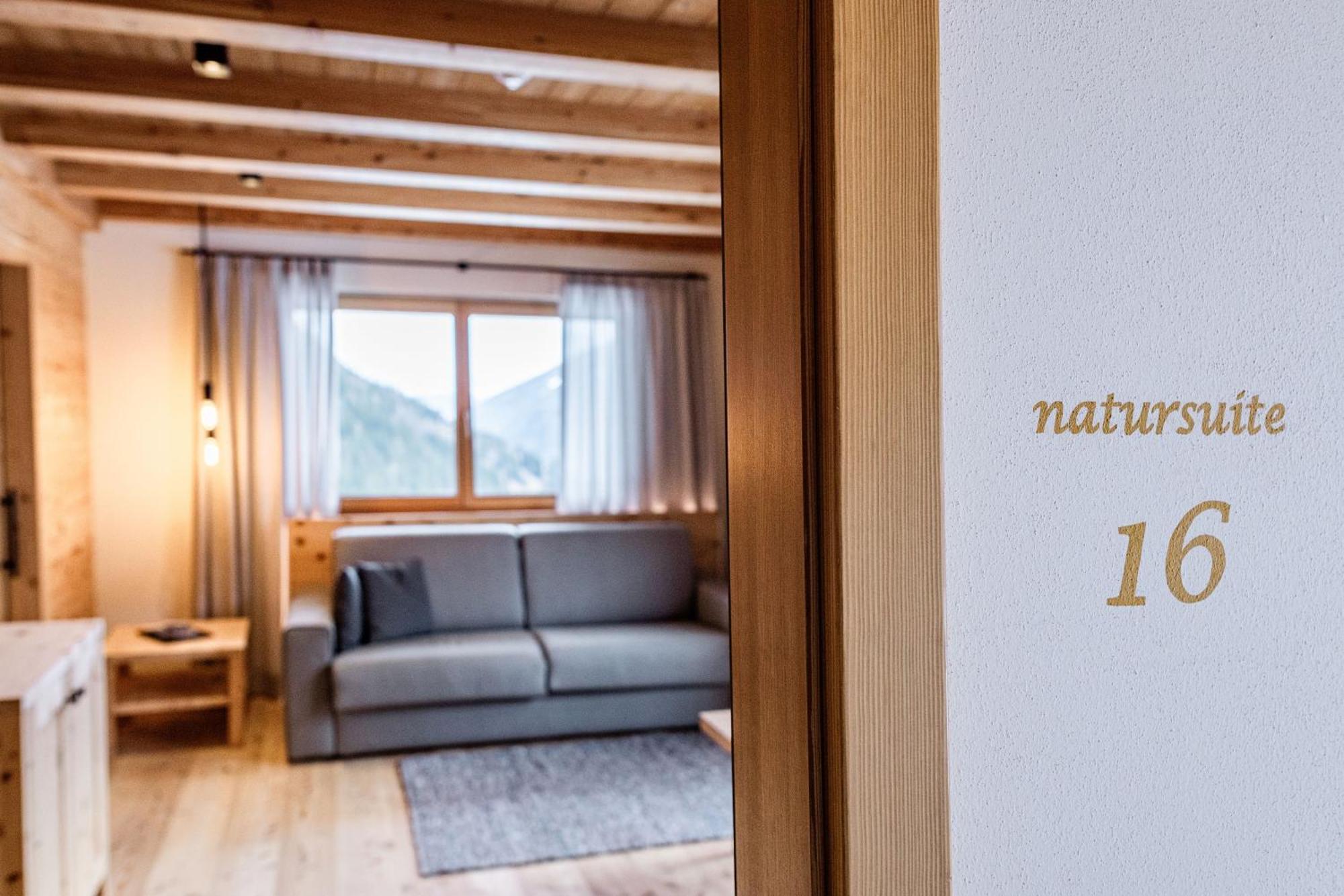 Hotel Ultnerhof Santa Gertrude ภายนอก รูปภาพ