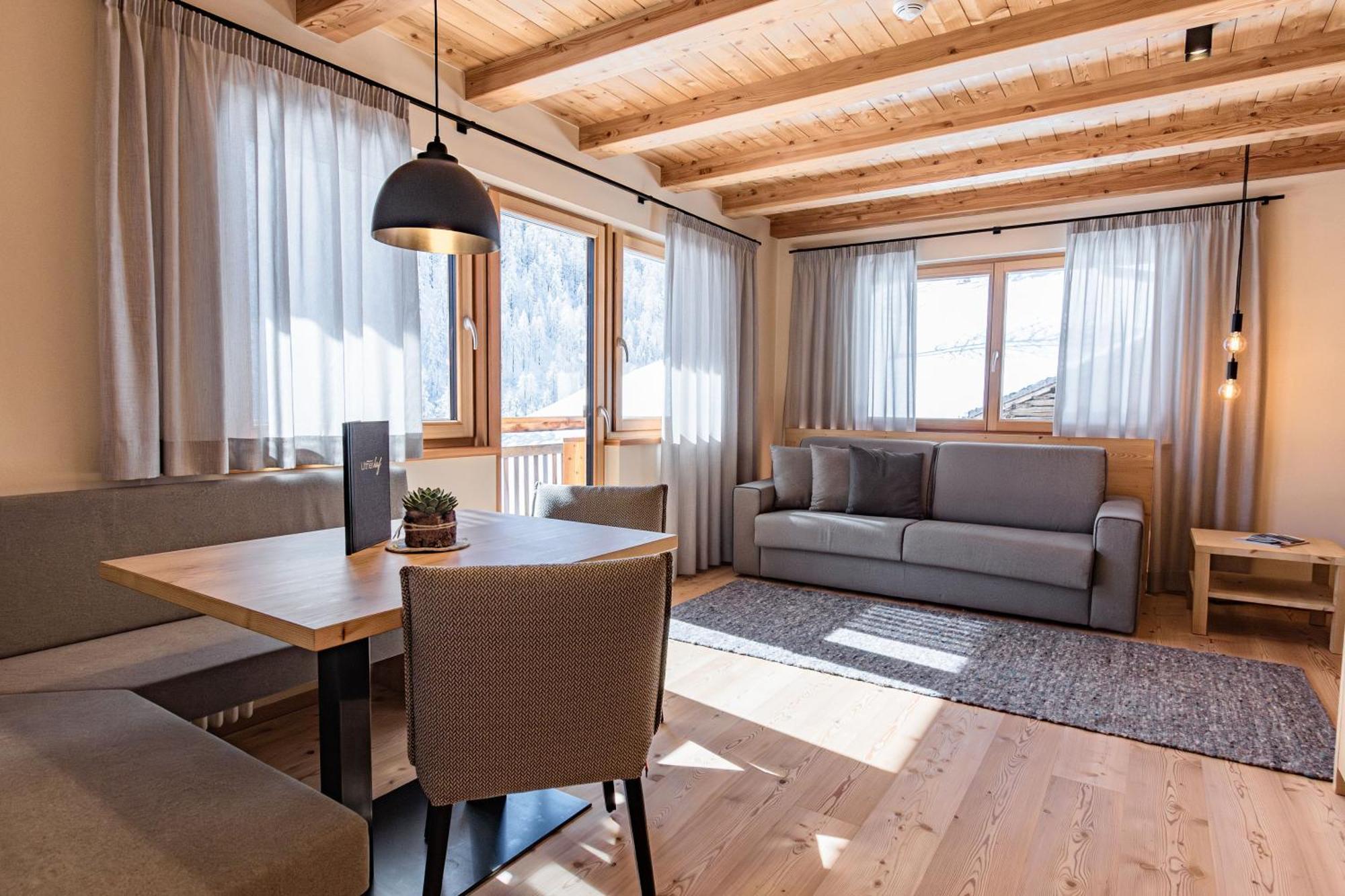 Hotel Ultnerhof Santa Gertrude ภายนอก รูปภาพ