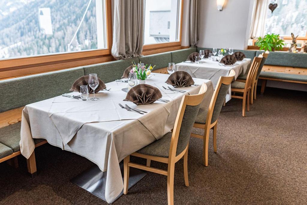 Hotel Ultnerhof Santa Gertrude ภายนอก รูปภาพ