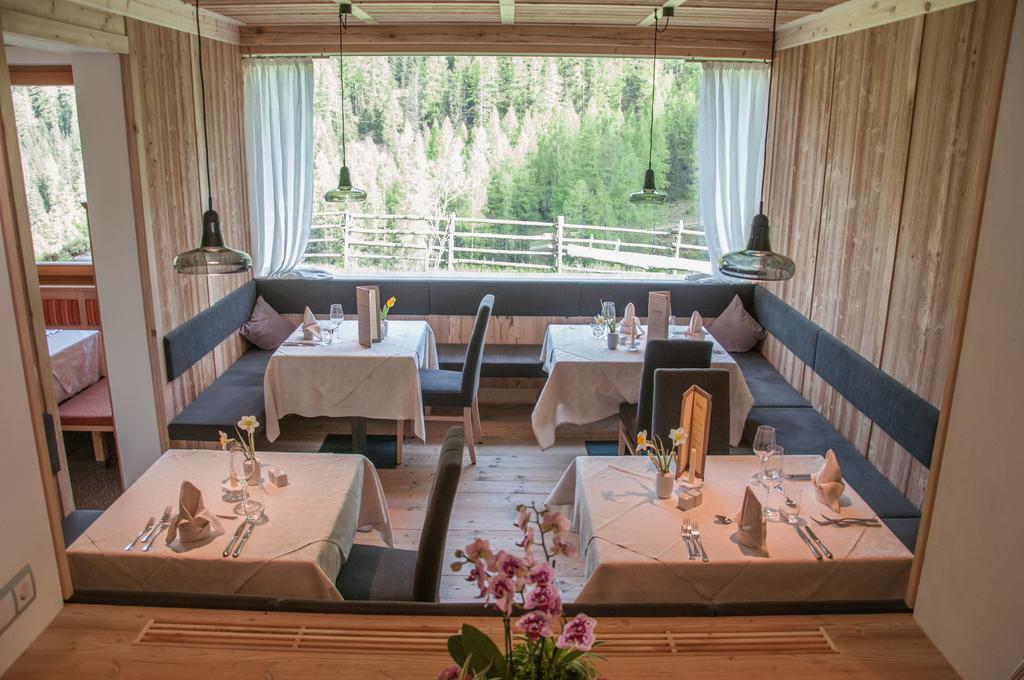 Hotel Ultnerhof Santa Gertrude ภายนอก รูปภาพ